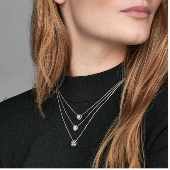 Elevated Heart Necklace 17.7 inches - Picture 3 of 4